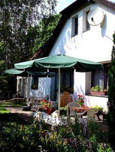 Lakeside Bed And Breakfast Berlin - Pension Am See Falkensee Exteriör bild