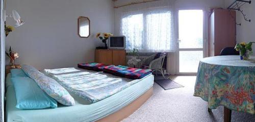 Lakeside Bed And Breakfast Berlin - Pension Am See Falkensee Rum bild